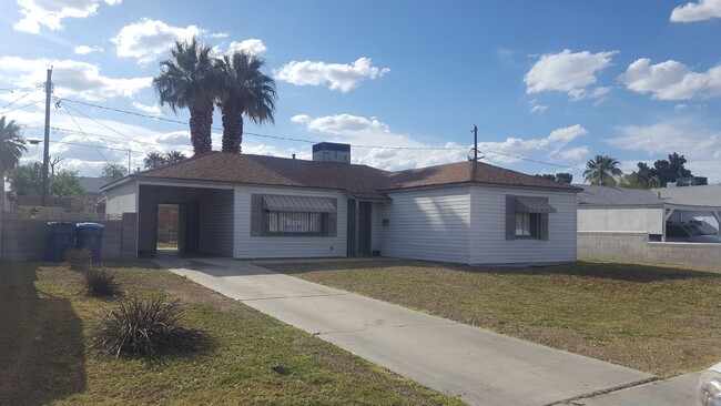 property at 600 Essex E Dr
