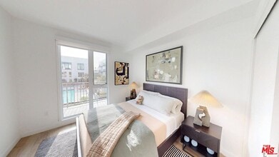 2455 Overland Ave in Los Angeles, CA - Building Photo - Building Photo