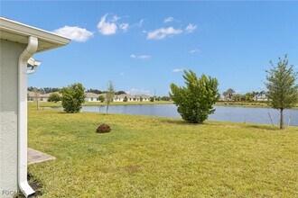 3856 Treasure Oak Wy in Ft. Myers, FL - Building Photo - Building Photo