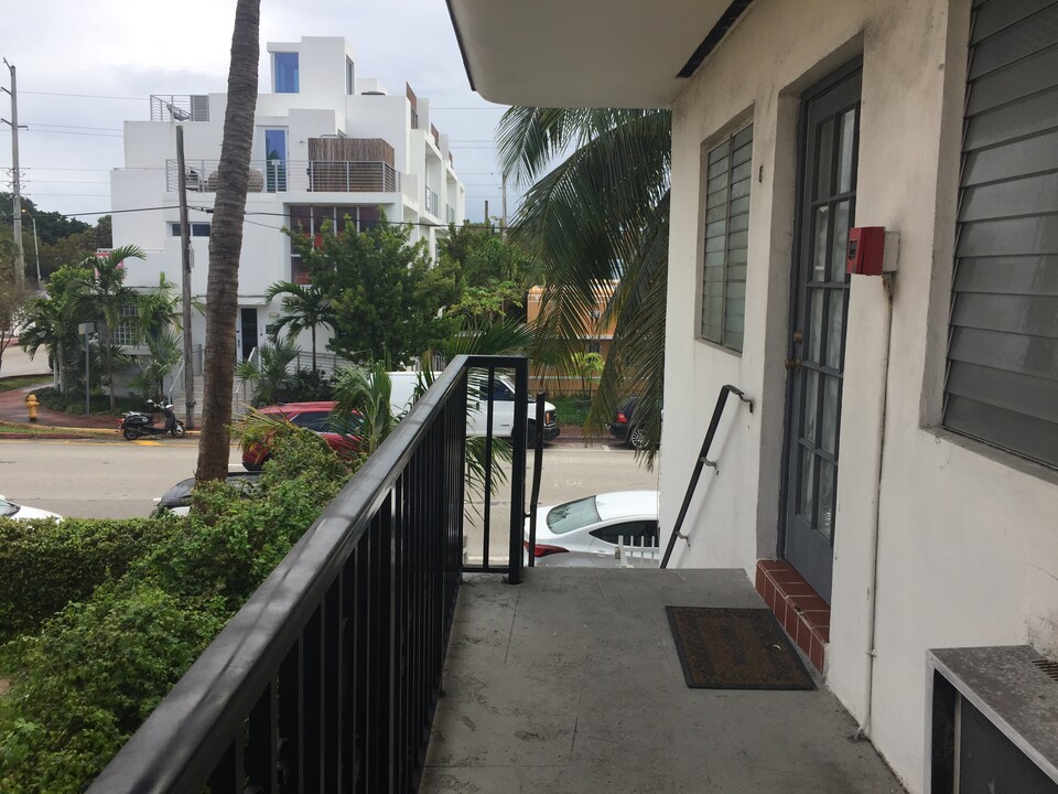 8132 Harding Ave, Unit 9 Photo