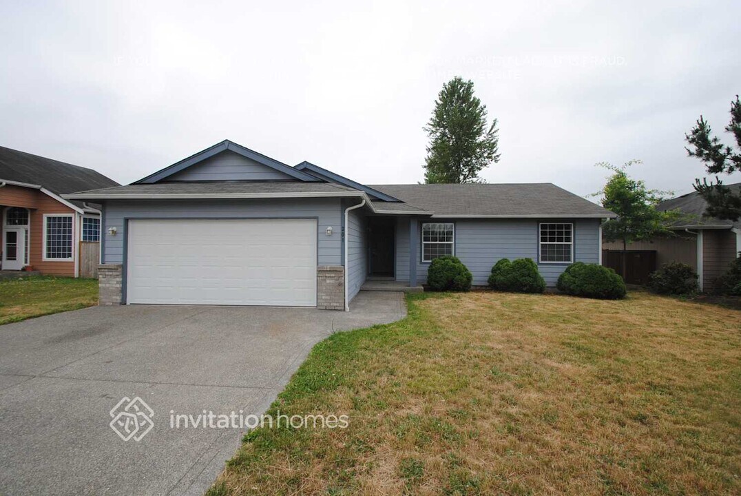 301 Groff Ave NW in Orting, WA - Building Photo