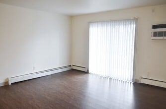 811 S Carney Dr in St Clair, MI - Building Photo - Building Photo