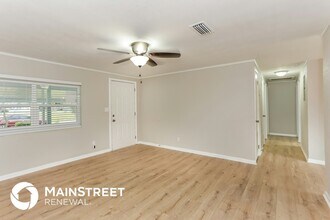 303 Renne Dr N in Jacksonville, FL - Building Photo - Building Photo