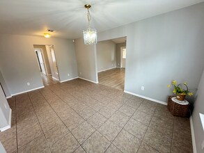 6003 Flower Meadow in San Antonio, TX - Building Photo - Building Photo
