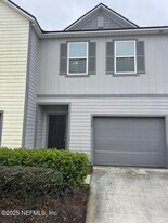 3250 Brookasher Dr in Jacksonville, FL - Building Photo