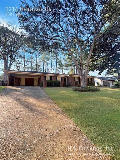 1214 Heritage Dr in Tuscaloosa, AL - Building Photo
