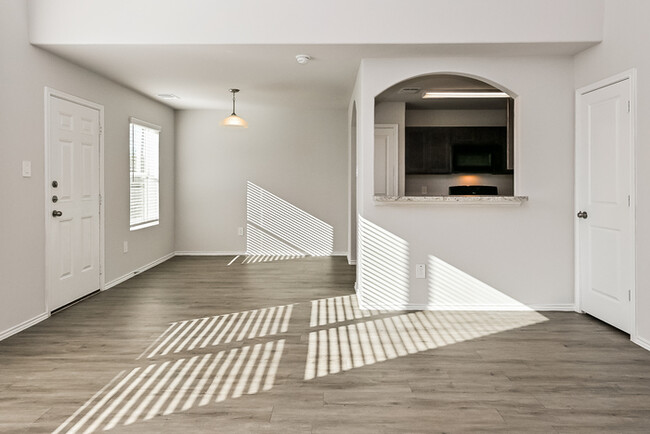 property at 4935 Sweet Chestnut Ln