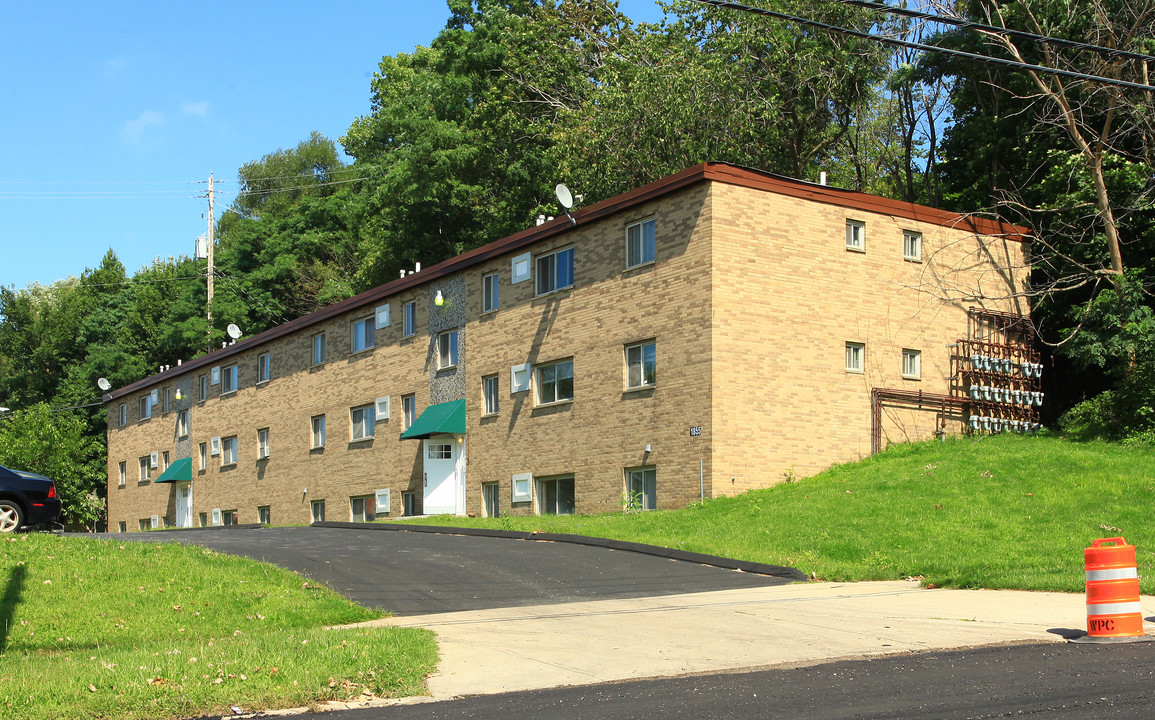 Cliffview Apartment in Cleveland, OH - Foto de edificio