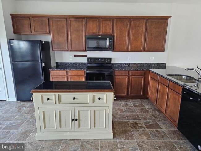 215 Crofton Ct in Stephenson, VA - Building Photo - Building Photo