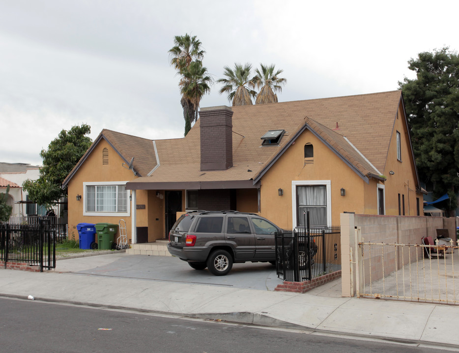 6351 Gentry St in Huntington Park, CA - Building Photo