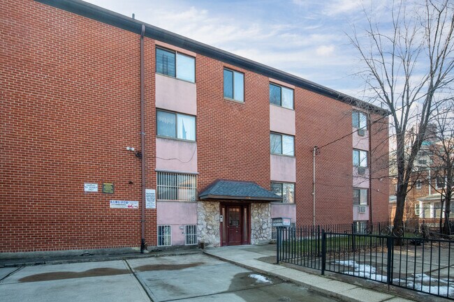 14134-14136 33rd Ave