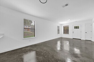 34 E Geeter Rd in Memphis, TN - Building Photo - Building Photo