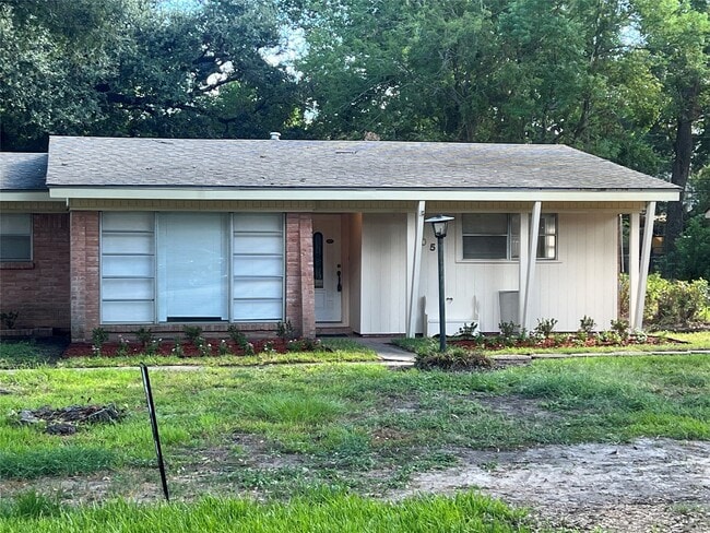 405 Azalea Dr in Baytown, TX - Building Photo - Building Photo