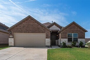 8900 Bronze Meadow Dr in Fort Worth, TX - Building Photo