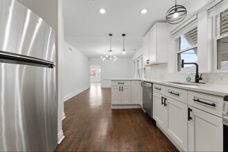 5304 W Cornelia Ave in Chicago, IL - Building Photo - Building Photo