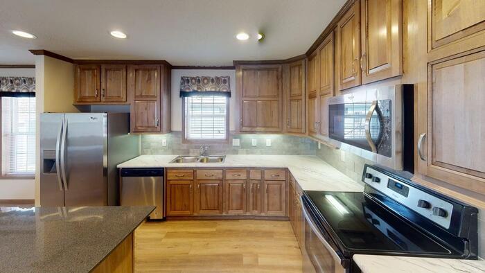 140 American Ave in Bismarck, ND - Building Photo