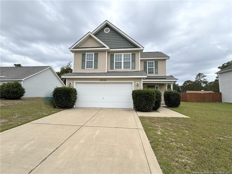 2016 Sir Michael Dr in Hope Mills, NC - Building Photo