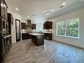 16 Kings Lynn Ln in Bella Vista, AR - Building Photo - Building Photo