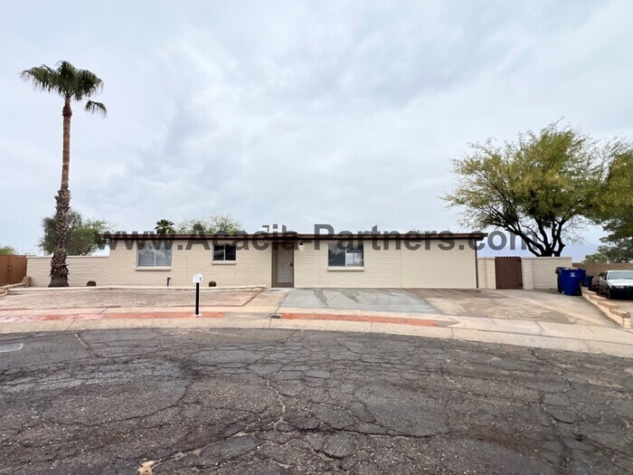 9741 Stoner Pl in Tucson, AZ - Building Photo