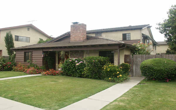 3922-3924 Green Ave in Los Alamitos, CA - Building Photo - Building Photo