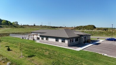 SCS Eau Claire in Eau Claire, WI - Foto de edificio - Building Photo