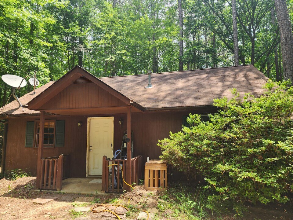 1010 famborough cemetary Rd in Watkinsville, GA - Building Photo