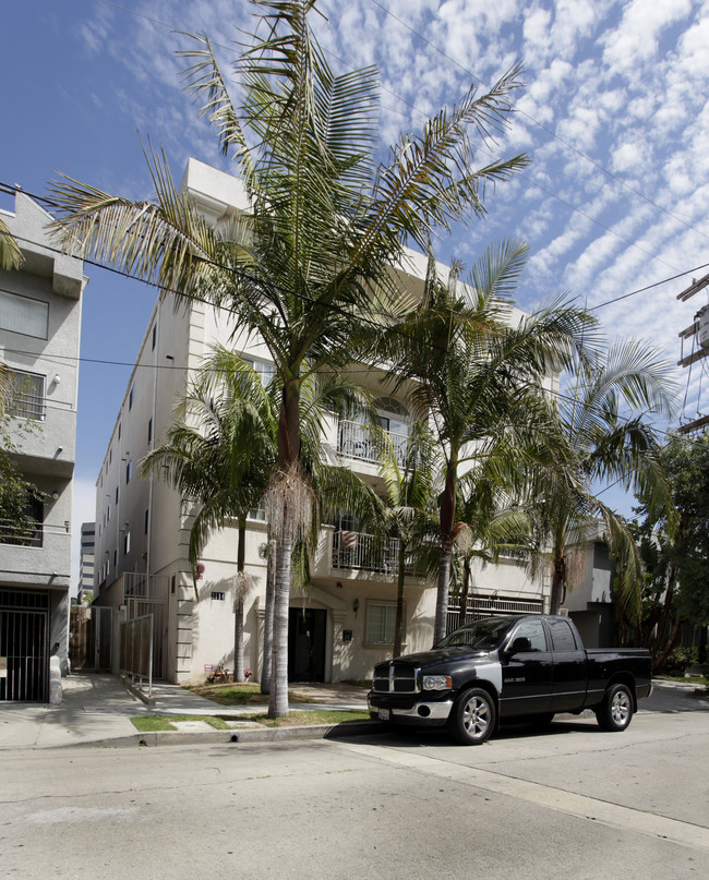 2114 Colby Ave in Los Angeles, CA - Building Photo - Building Photo