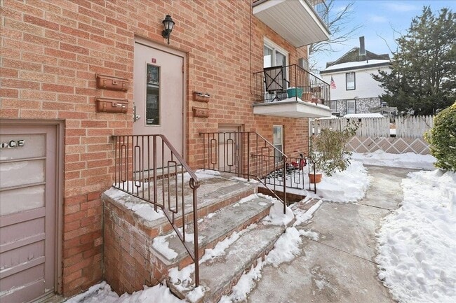 1614 Union Turnpike in North Bergen, NJ - Foto de edificio - Building Photo