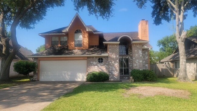 1310 Carefree Dr in League City, TX - Building Photo - Building Photo