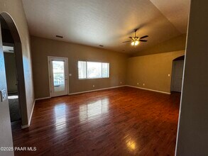 3750 N Meadowlark Dr in Prescott Valley, AZ - Building Photo - Building Photo