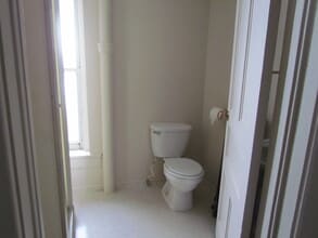 327 E Cherry St, Unit 327#4 in Mankato, MN - Building Photo - Building Photo