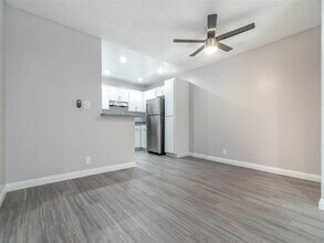 Park Heights Apartments in Highland, CA - Foto de edificio - Building Photo