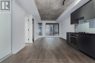 60 Colborne St in Toronto, ON - Building Photo - Building Photo