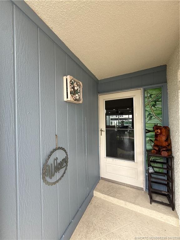 1561 NE 12th Terrace in Jensen Beach, FL - Foto de edificio - Building Photo