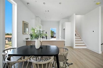 312 N Lancaster Ave in Dallas, TX - Building Photo - Building Photo