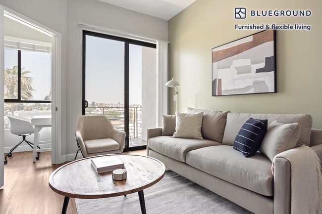 5500 Klump Ave, Unit FL5-ID853 in Los Angeles, CA - Building Photo - Building Photo