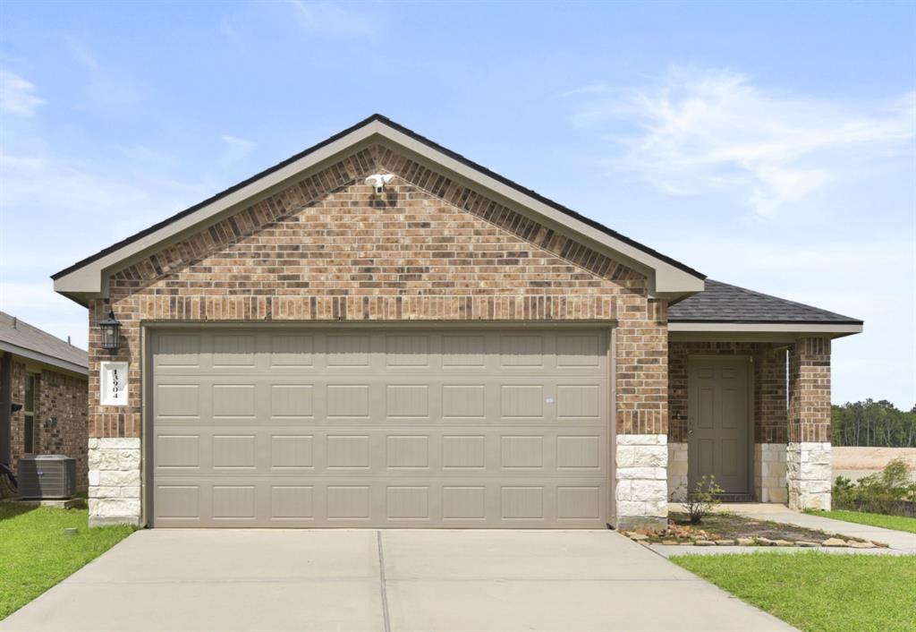 13904 Great Pnes Ct in Conroe, TX - Building Photo