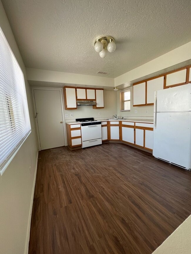 956 Harrison Dr NE in Rio Rancho, NM - Building Photo - Building Photo
