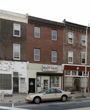 1604 Ridge Ave in Philadelphia, PA - Foto de edificio - Building Photo