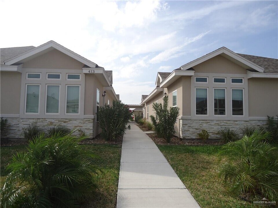 413 Downing Ave-Unit -2 in Edinburg, TX - Building Photo