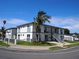 7801-7811 Mandrell Dr in Huntington Beach, CA - Building Photo - Building Photo