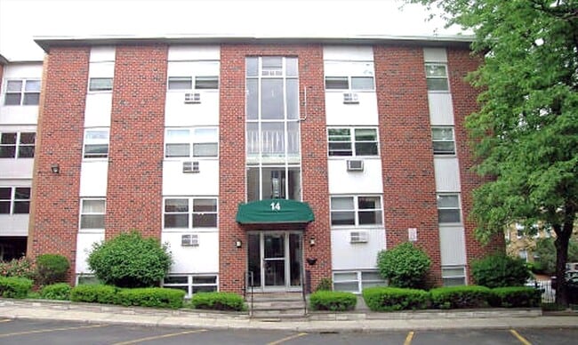 10 Commonwealth Ct, Unit #1