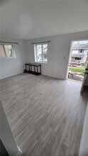 4461 Highridge St, Unit 2 in Pittsburgh, PA - Foto de edificio - Building Photo