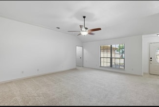 220 Moonlight Trail in Stephenville, TX - Building Photo - Building Photo