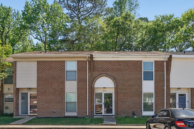 property at 5009 Ashforth Ct