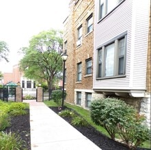 Courtyard at James in Syracuse, NY - Foto de edificio - Building Photo