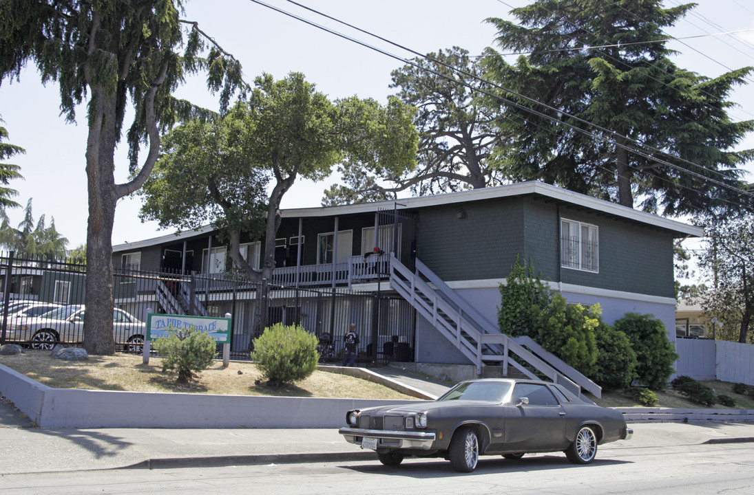 Tahoe Terrace Apartments in Oakland, CA - Foto de edificio