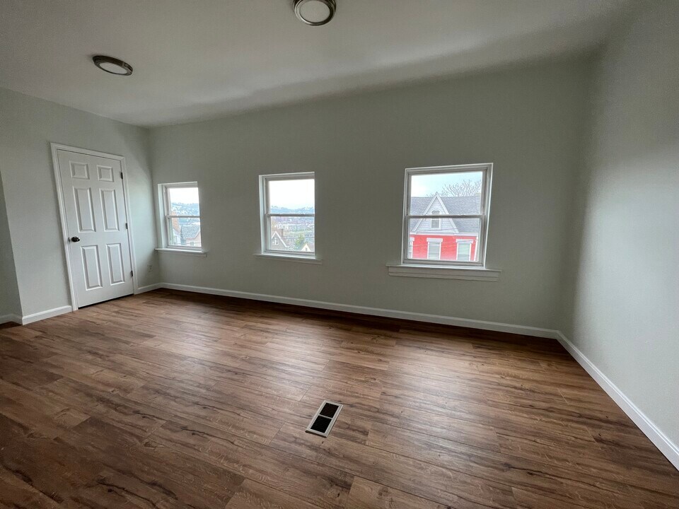 3208 Juliet St, Unit 1 in Pittsburgh, PA - Building Photo