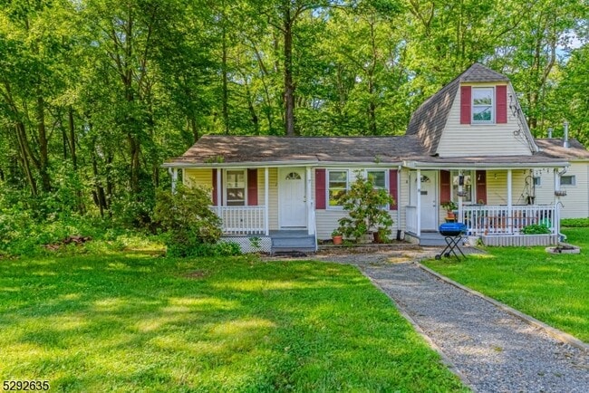 11 Calais Rd in Randolph, NJ - Building Photo - Building Photo