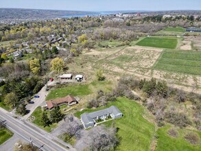 140 Honness Ln, Unit A in Ithaca, NY - Foto de edificio - Building Photo